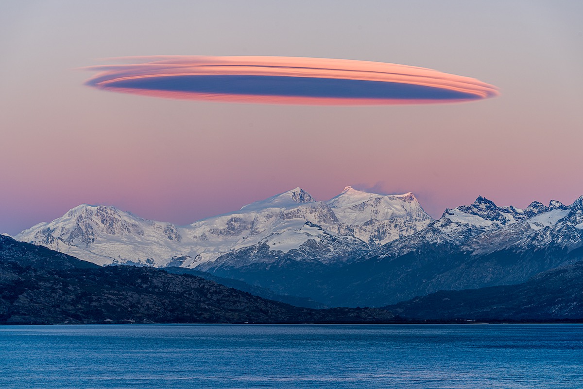 Nube lenticular sobre el Monte San Valentín, Aysén. Foto: Linde Waidhofer